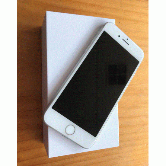 iPhone 8 64GB - Silver with Warranty + FREE SHIPPING / PICK UPS WELCOME